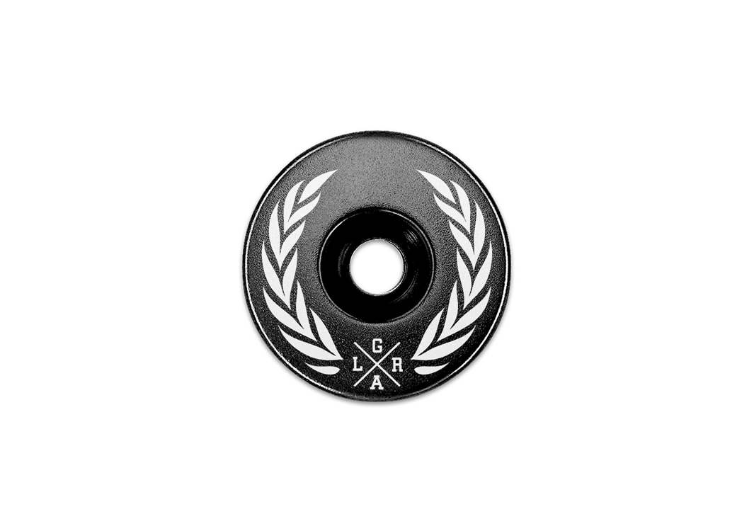 Pokrovček krmila - Laurel Black